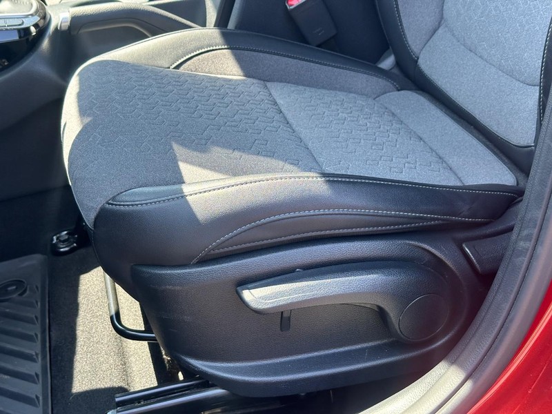 Kia Seltos Vehicle Image 25