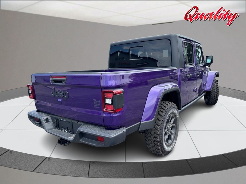 Jeep Gladiator Vehicle Image 03