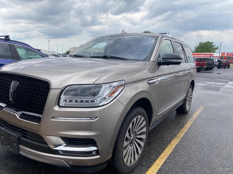 Lincoln Navigator Vehicle Image 03