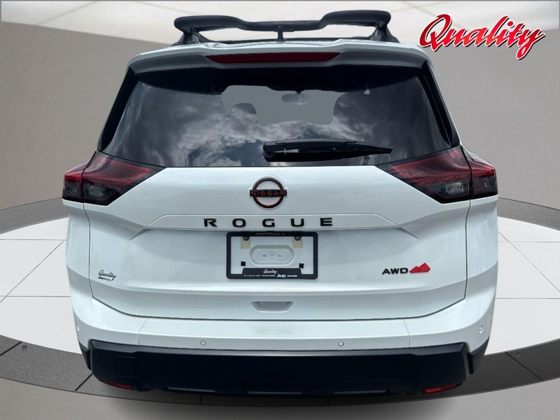 Nissan Rogue Vehicle Image 04