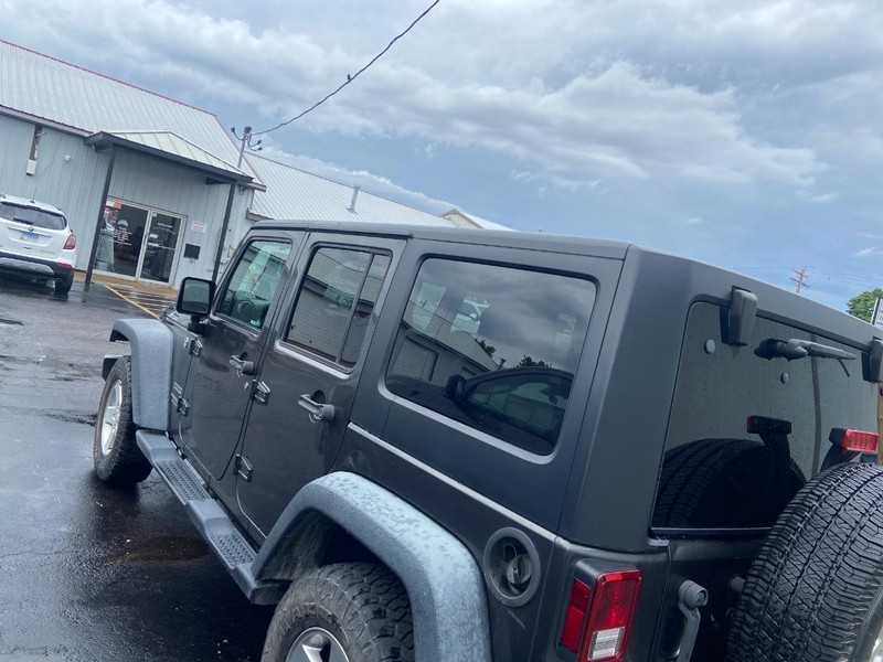 Jeep Wrangler Unlimited Vehicle Image 04