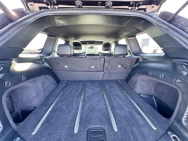 Jeep Grand Cherokee Vehicle Image 07