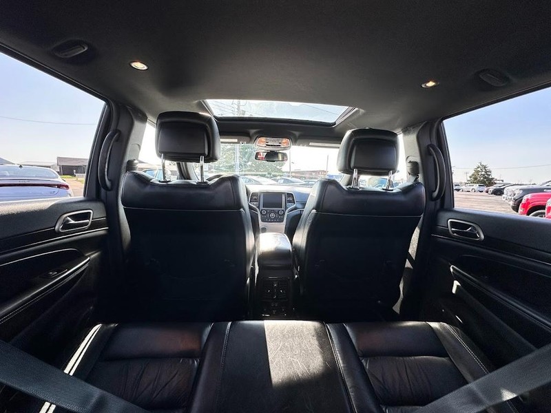 Jeep Grand Cherokee Vehicle Image 08