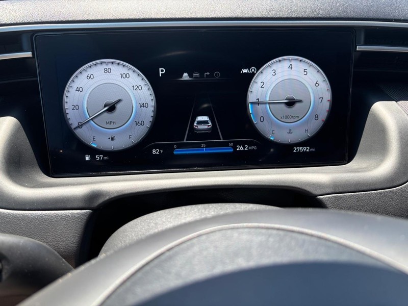 Hyundai Tucson Vehicle Image 18