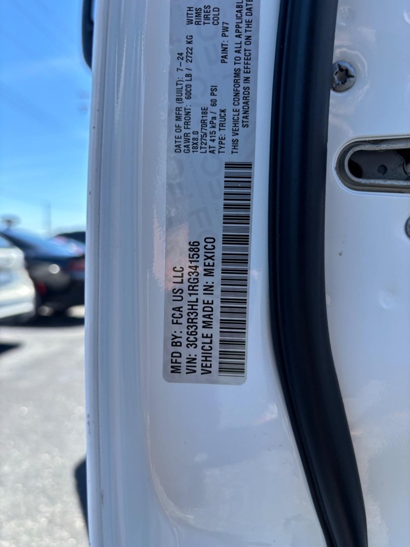 Ram 3500 Vehicle Image 17