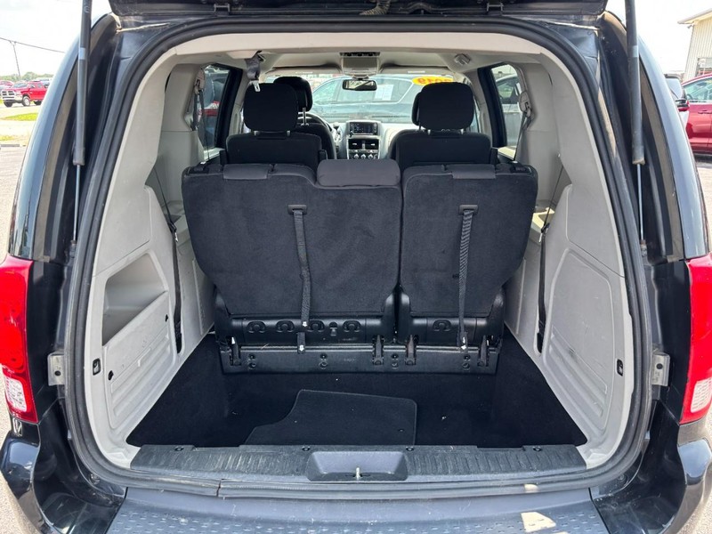 Dodge Grand Caravan Vehicle Image 06