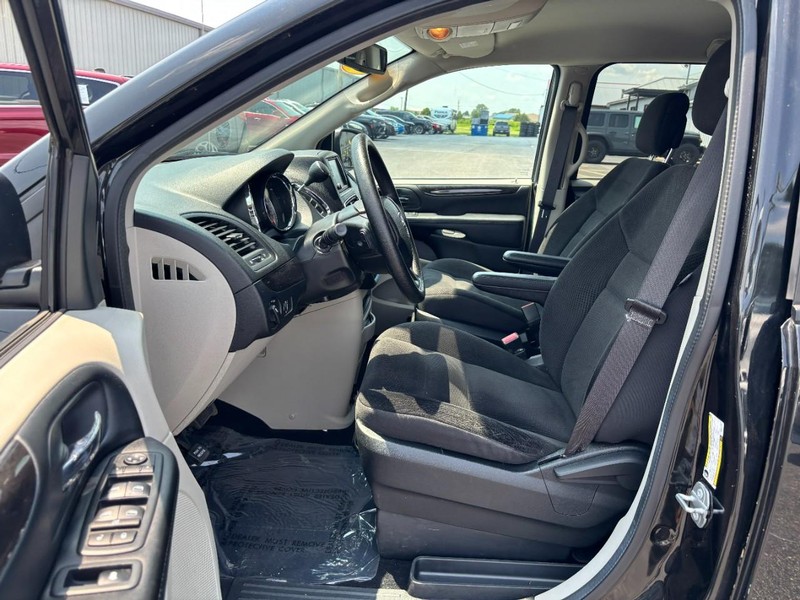 Dodge Grand Caravan Vehicle Image 08