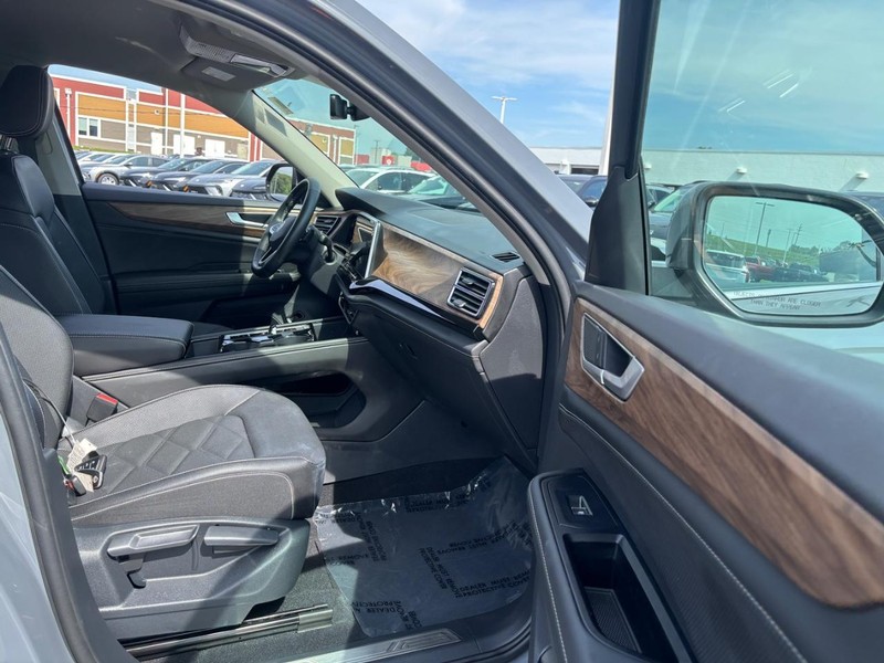 Volkswagen Atlas Vehicle Image 11