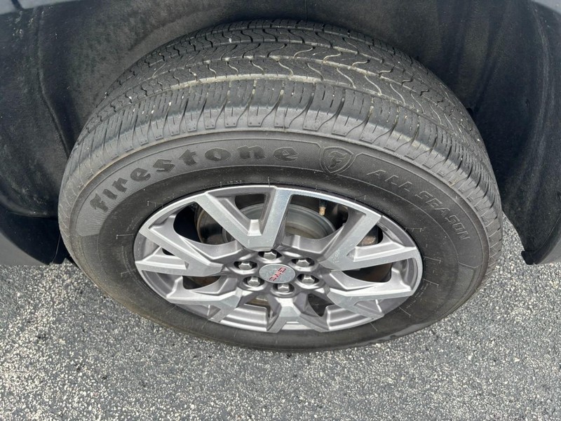 GMC Acadia Vehicle Image 07