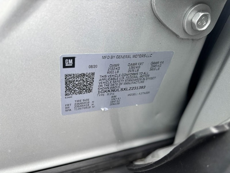 GMC Acadia Vehicle Image 17