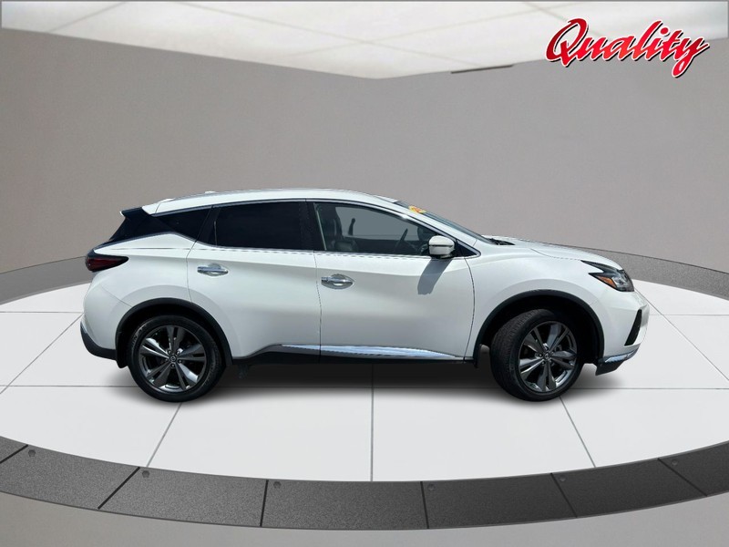 Nissan Murano Vehicle Image 02