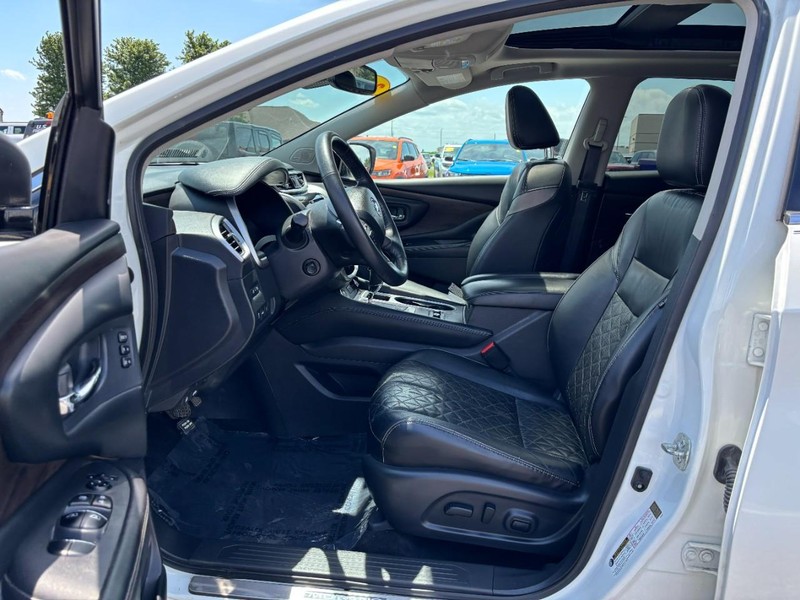 Nissan Murano Vehicle Image 08