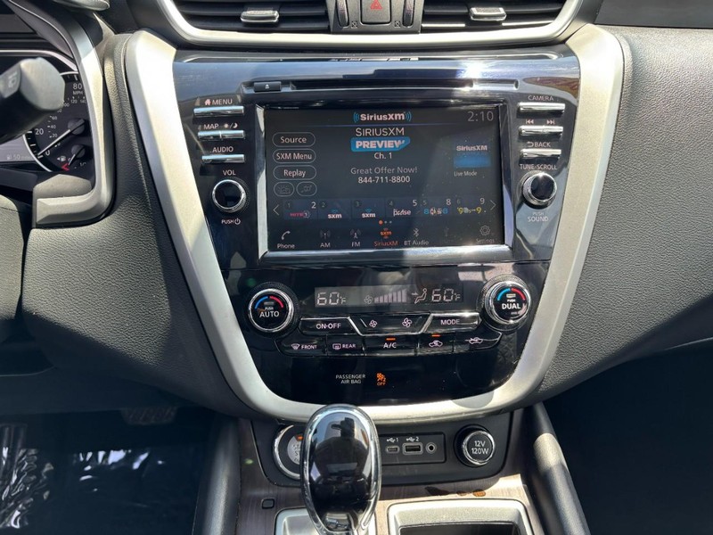 Nissan Murano Vehicle Image 15