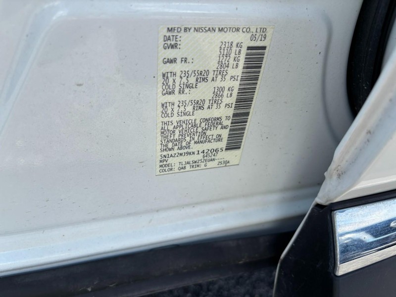 Nissan Murano Vehicle Image 17