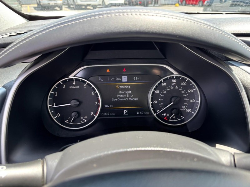 Nissan Murano Vehicle Image 18