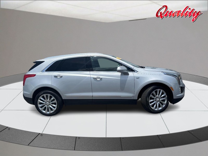 Cadillac XT5 Vehicle Image 02