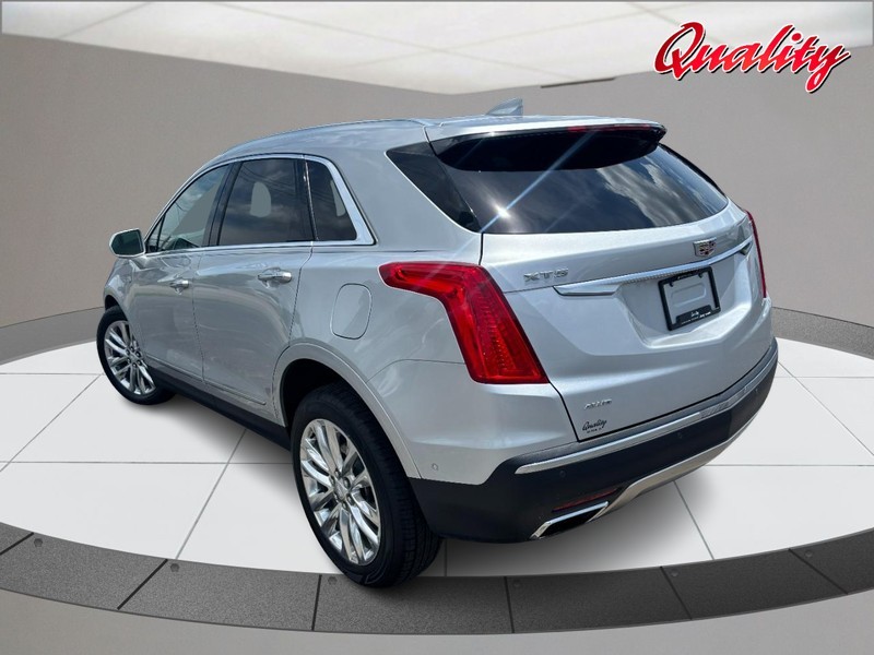 Cadillac XT5 Vehicle Image 05