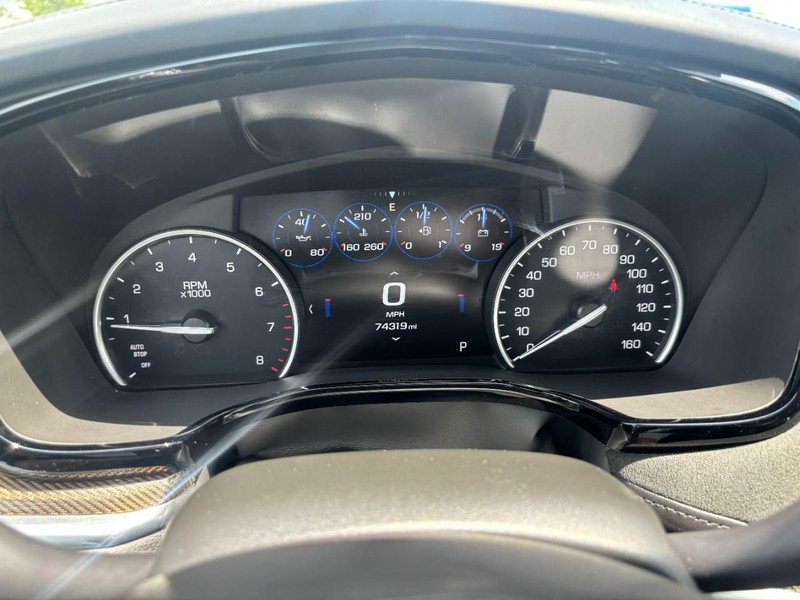 Cadillac XT5 Vehicle Image 18