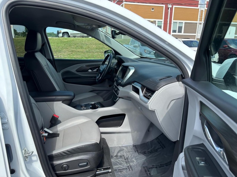 GMC Terrain Vehicle Image 11