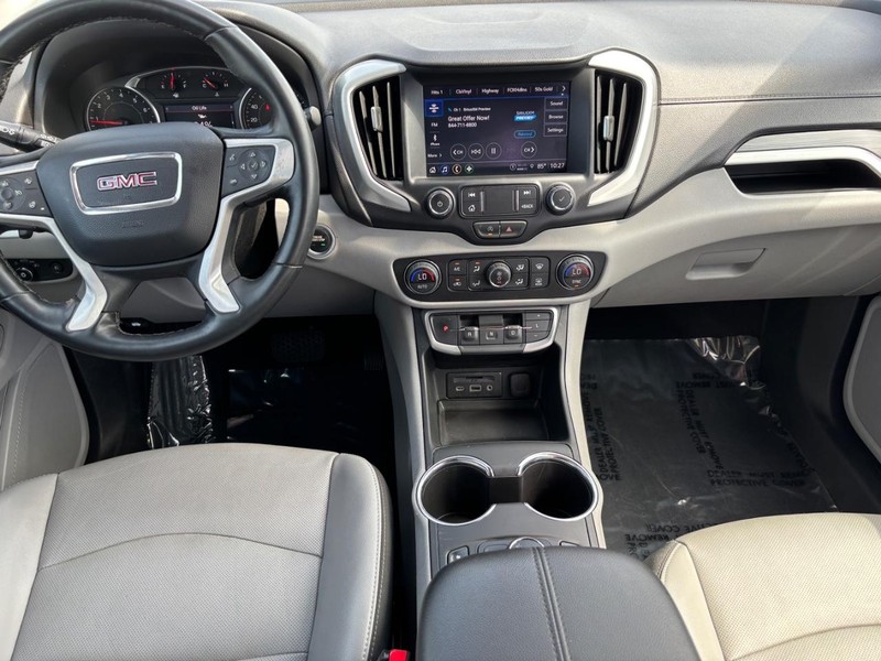 GMC Terrain Vehicle Image 13