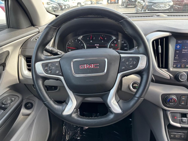 GMC Terrain Vehicle Image 14