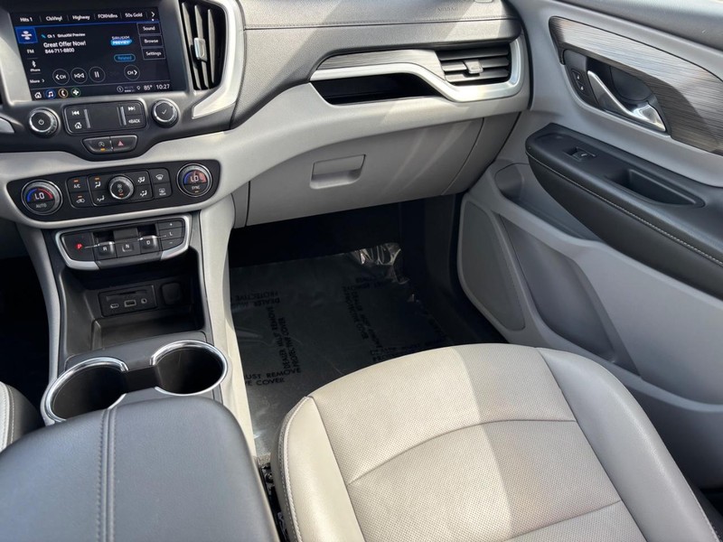 GMC Terrain Vehicle Image 16