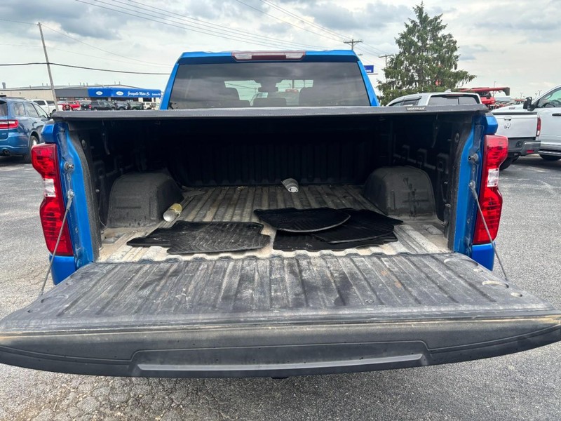 Chevrolet Silverado 1500 Vehicle Full-screen Gallery Image 06