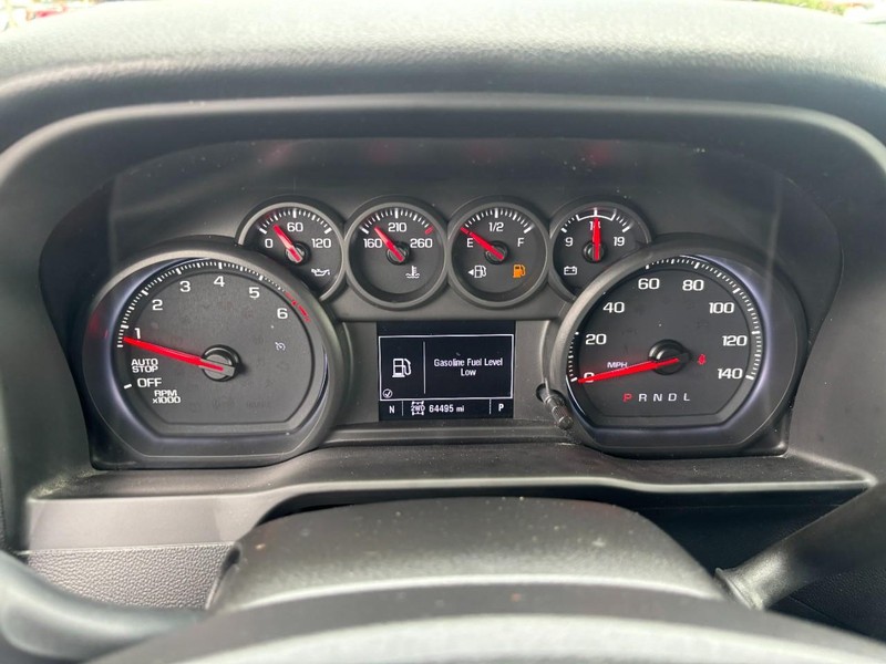 Chevrolet Silverado 1500 Vehicle Full-screen Gallery Image 18