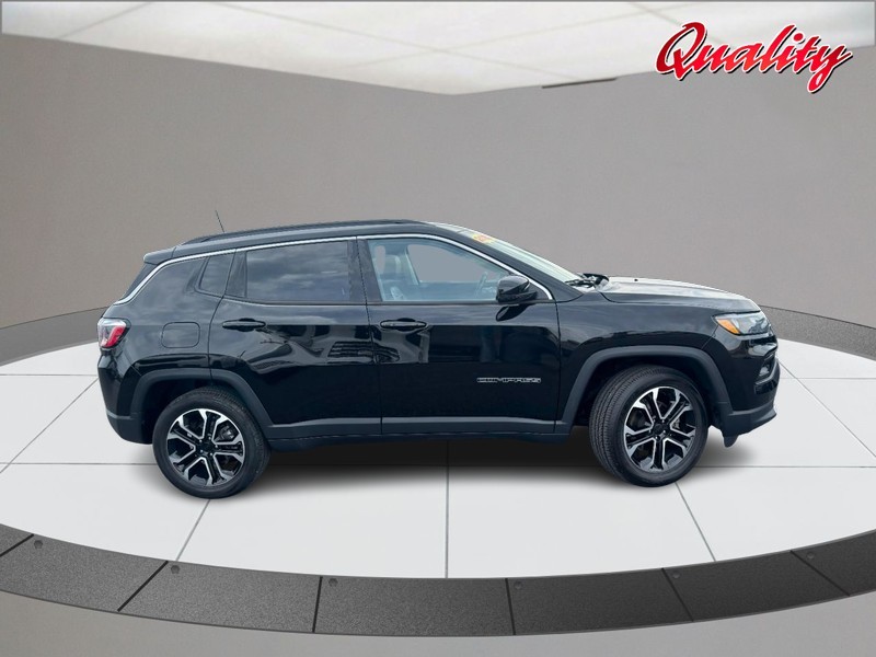 Jeep Compass Vehicle Image 02