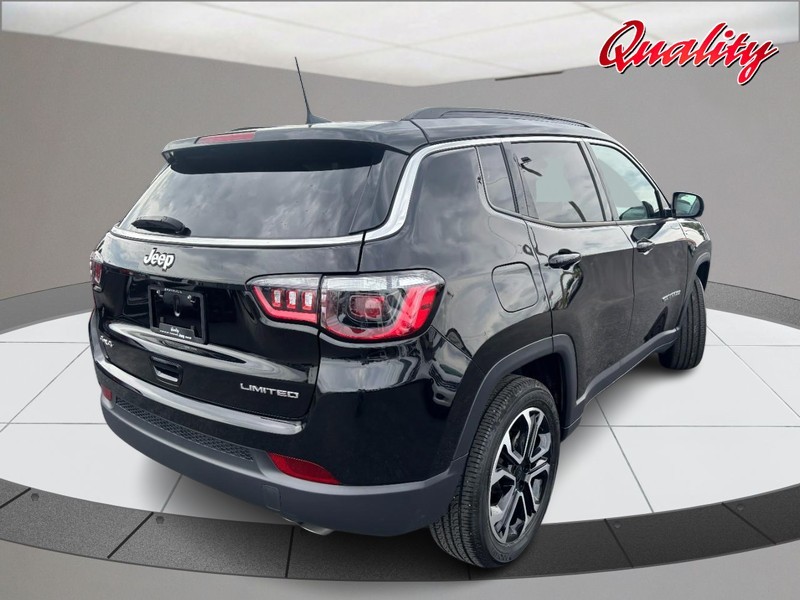 Jeep Compass Vehicle Image 03