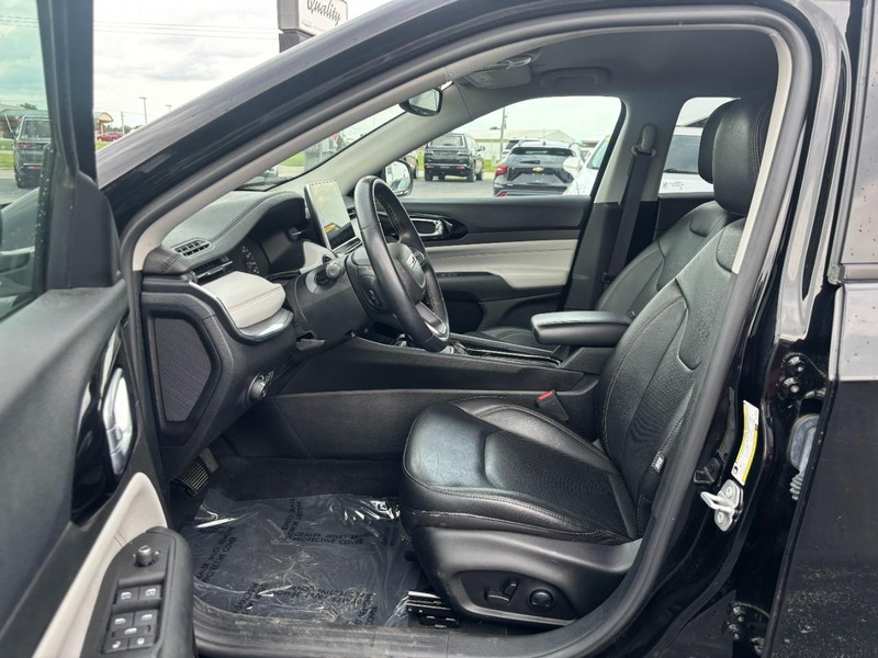 Jeep Compass Vehicle Image 08