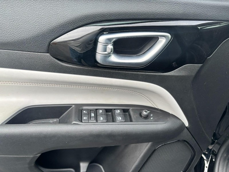 Jeep Compass Vehicle Image 09
