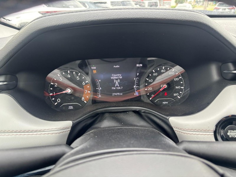 Jeep Compass Vehicle Image 17