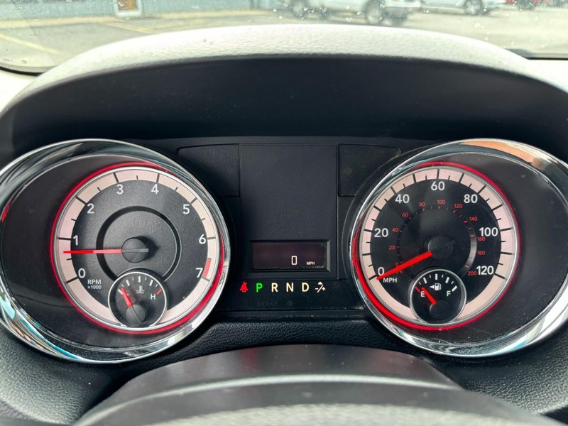 Dodge Grand Caravan Vehicle Image 19