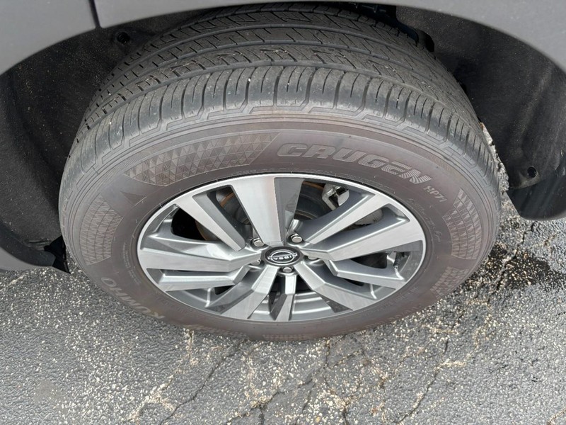 Nissan Pathfinder Vehicle Image 07