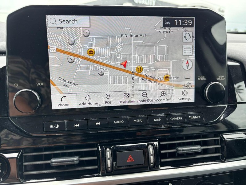 Nissan Pathfinder Vehicle Image 19