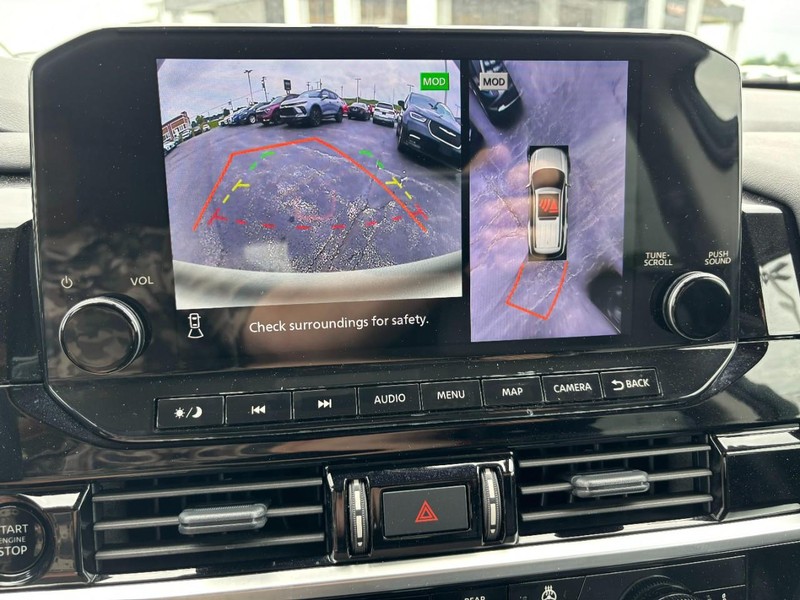 Nissan Pathfinder Vehicle Image 20
