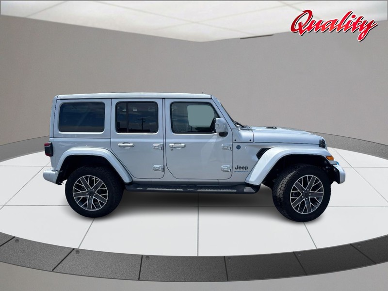 Jeep Wrangler 4xe Vehicle Image 02