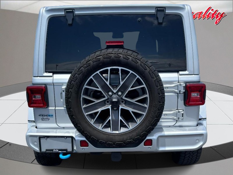Jeep Wrangler 4xe Vehicle Image 04