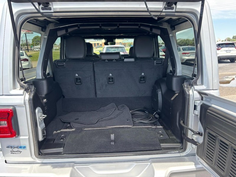 Jeep Wrangler 4xe Vehicle Image 06