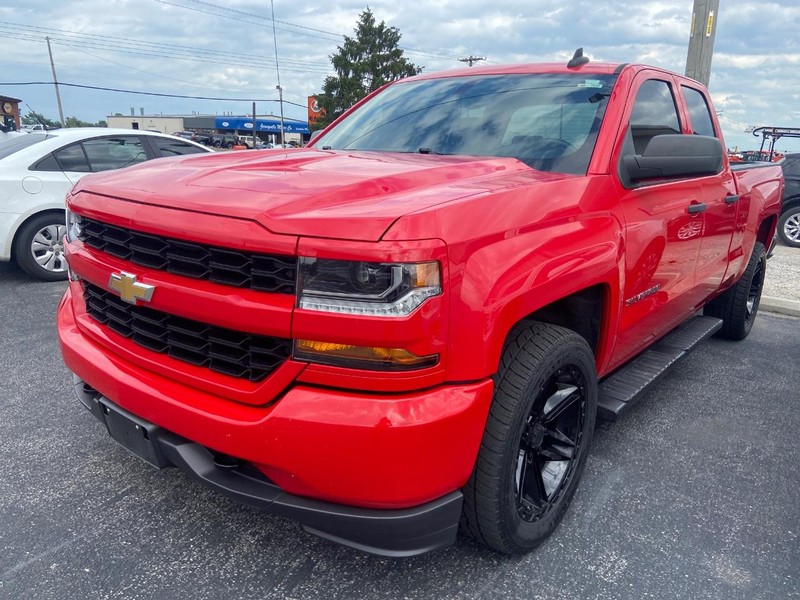 Chevrolet Silverado 1500 Vehicle Full-screen Gallery Image 03
