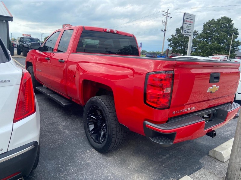 Chevrolet Silverado 1500 Vehicle Full-screen Gallery Image 04