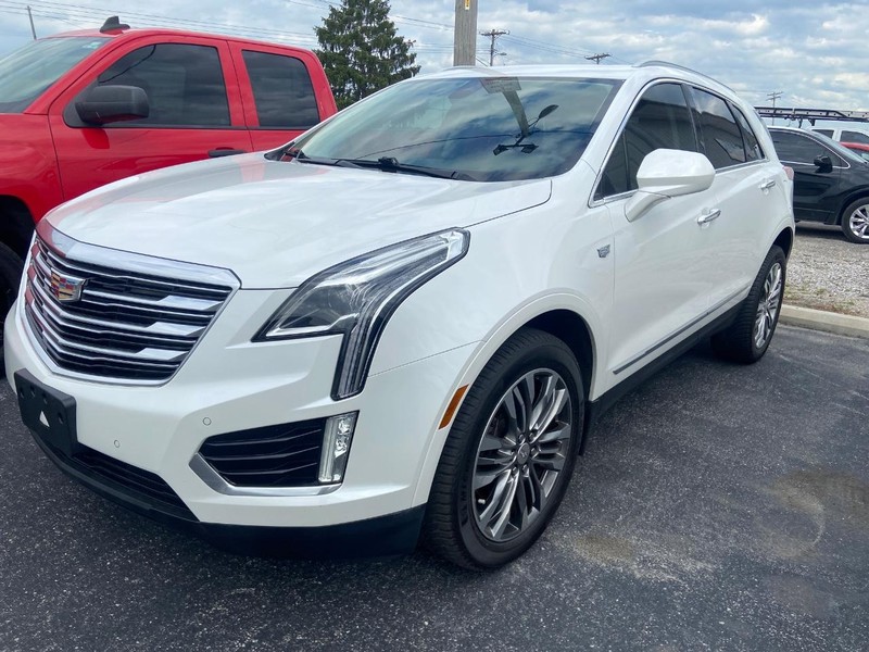 Cadillac XT5 Vehicle Full-screen Gallery Image 03