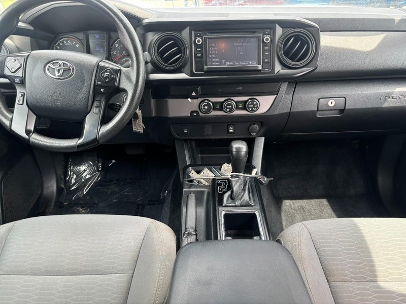 Toyota Tacoma 2WD Vehicle Image 11