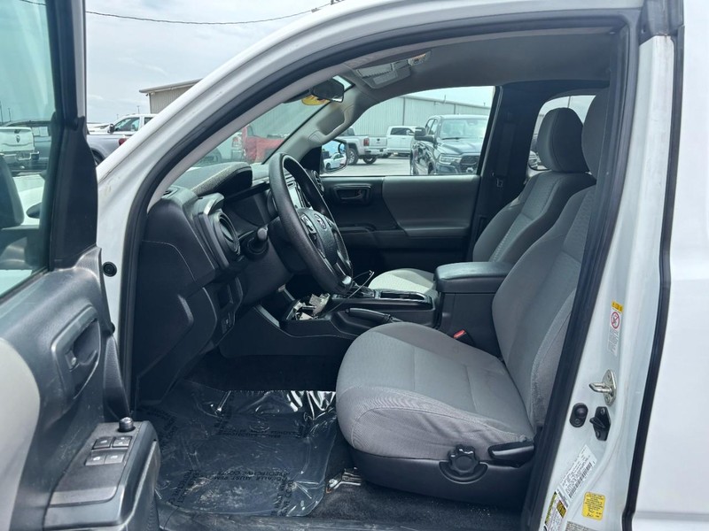 Toyota Tacoma 2WD Vehicle Image 15