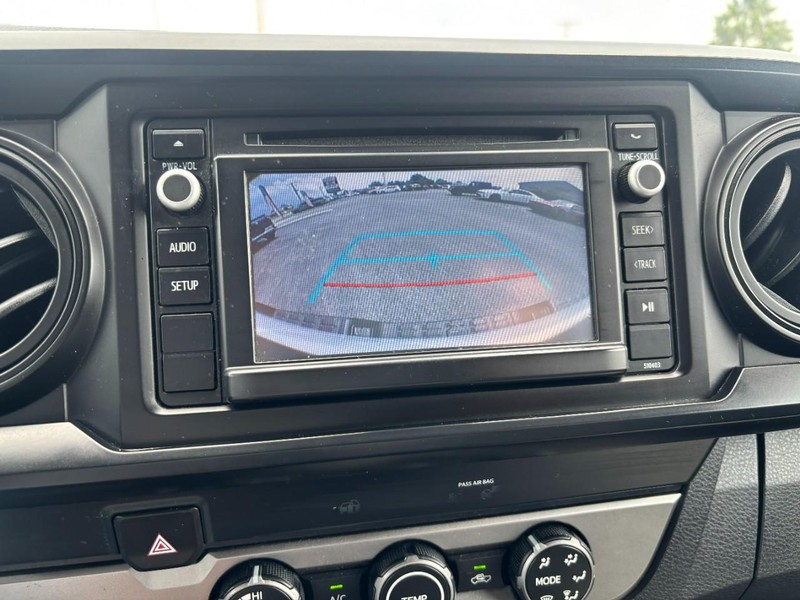 Toyota Tacoma 2WD Vehicle Image 18