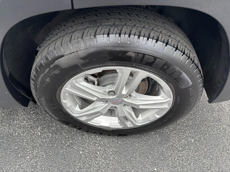 GMC Terrain Vehicle Image 07