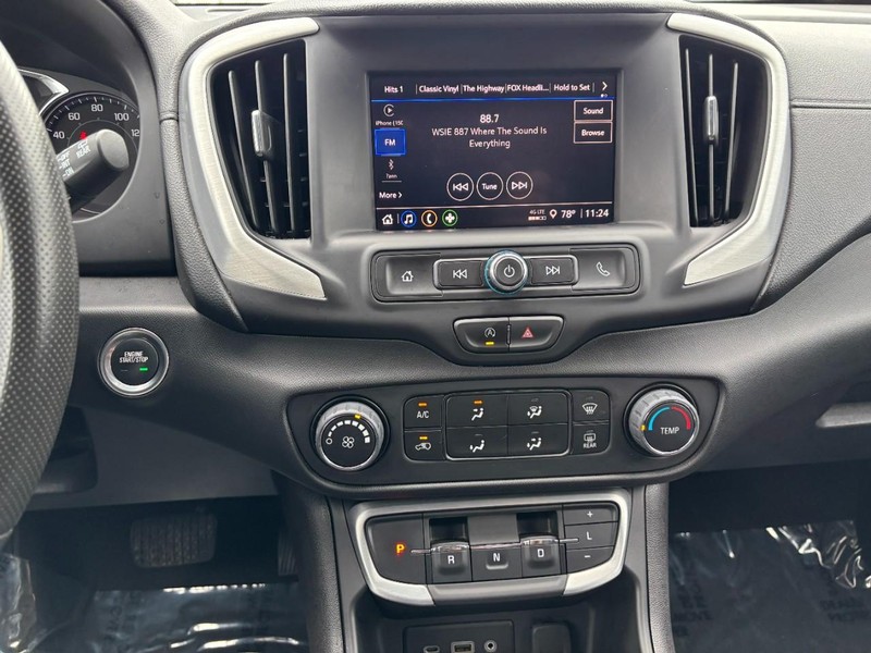 GMC Terrain Vehicle Image 15