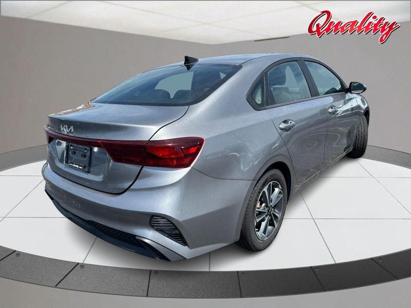 Kia Forte Vehicle Image 03