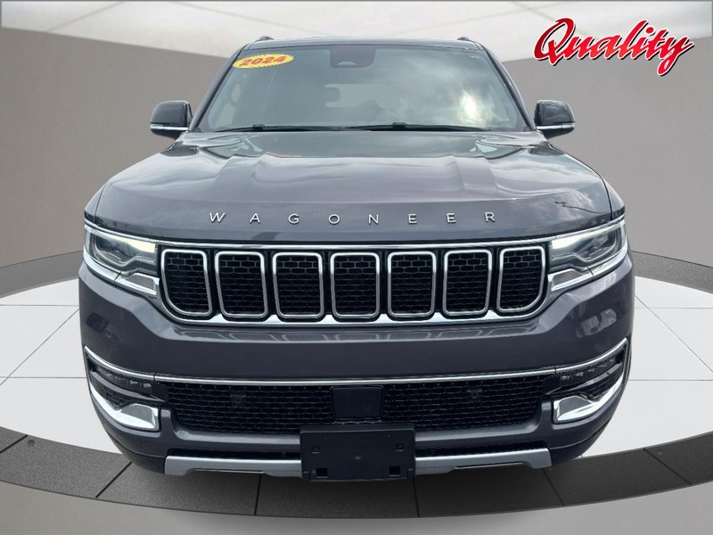 Jeep Wagoneer L Vehicle Image 10
